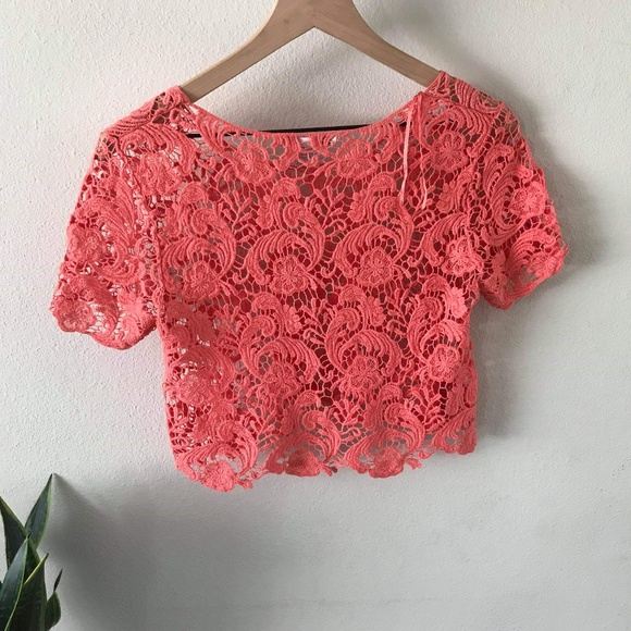 Crochet Cropped top - Picture 2 of 4